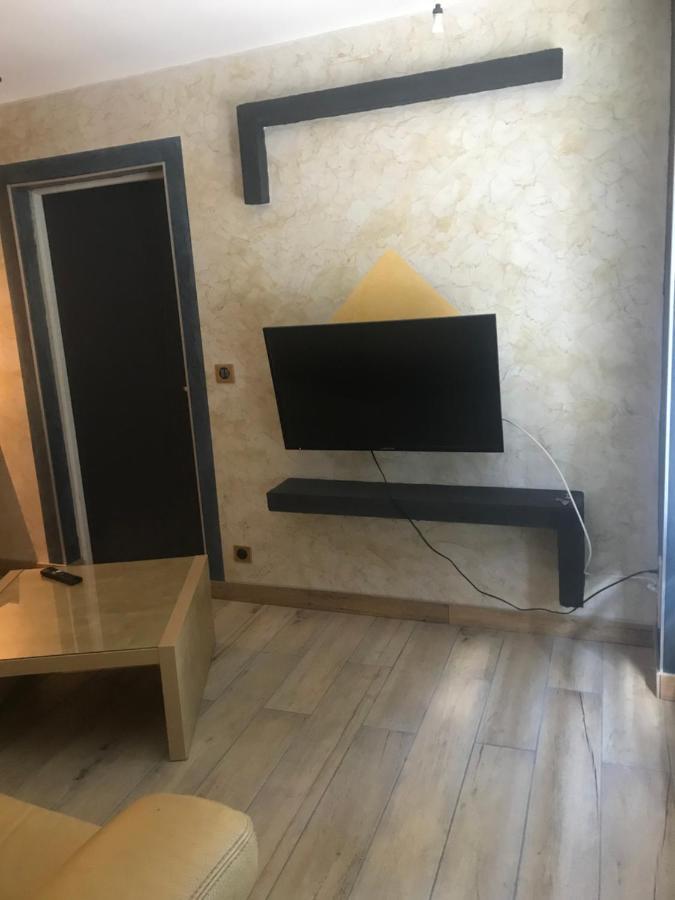 Апартаменты F3 Bord De Loire Complet Десиз Экстерьер фото